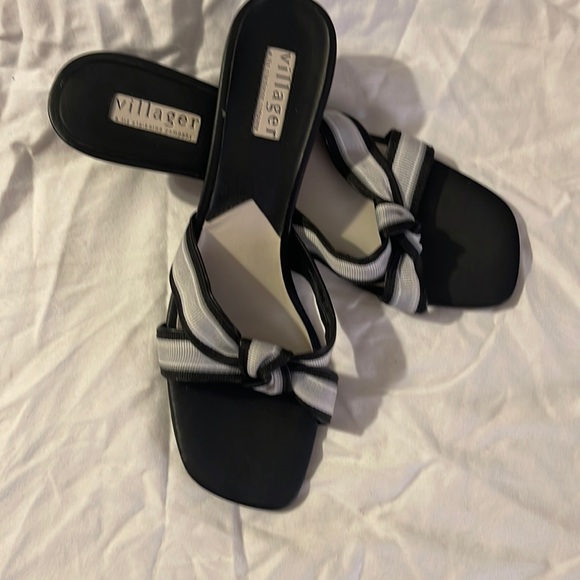 B Nice black and gray heel sandals - Picture 1 of 2